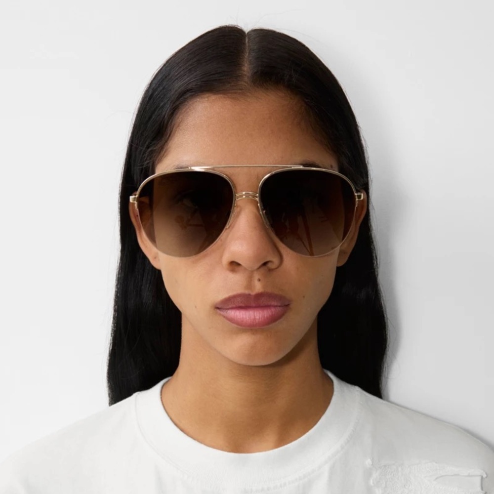 NEVER WORN - BURBERRY VINTAGE CHECK DETAIL PILOT SUNGLASSES